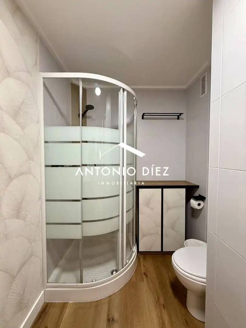 Bathroom of Flat for sale in Aspe  with Air Conditioner, Heating and Storage room