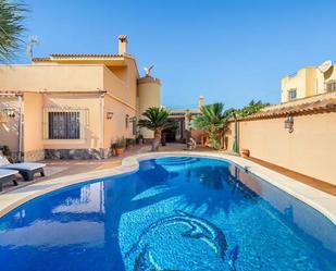 Swimming pool of House or chalet to rent in Torrevieja  with Air Conditioner, Heating and Private garden