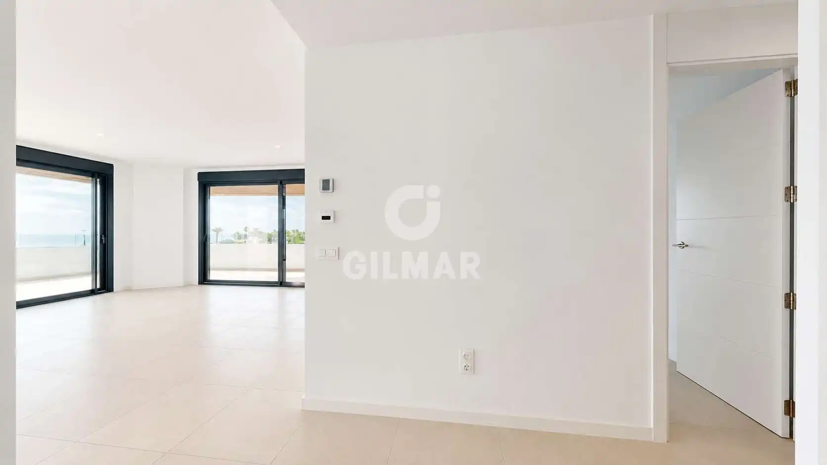 Piso en venta en Torremolinos con Calefacción, Jardín privado y Trastero