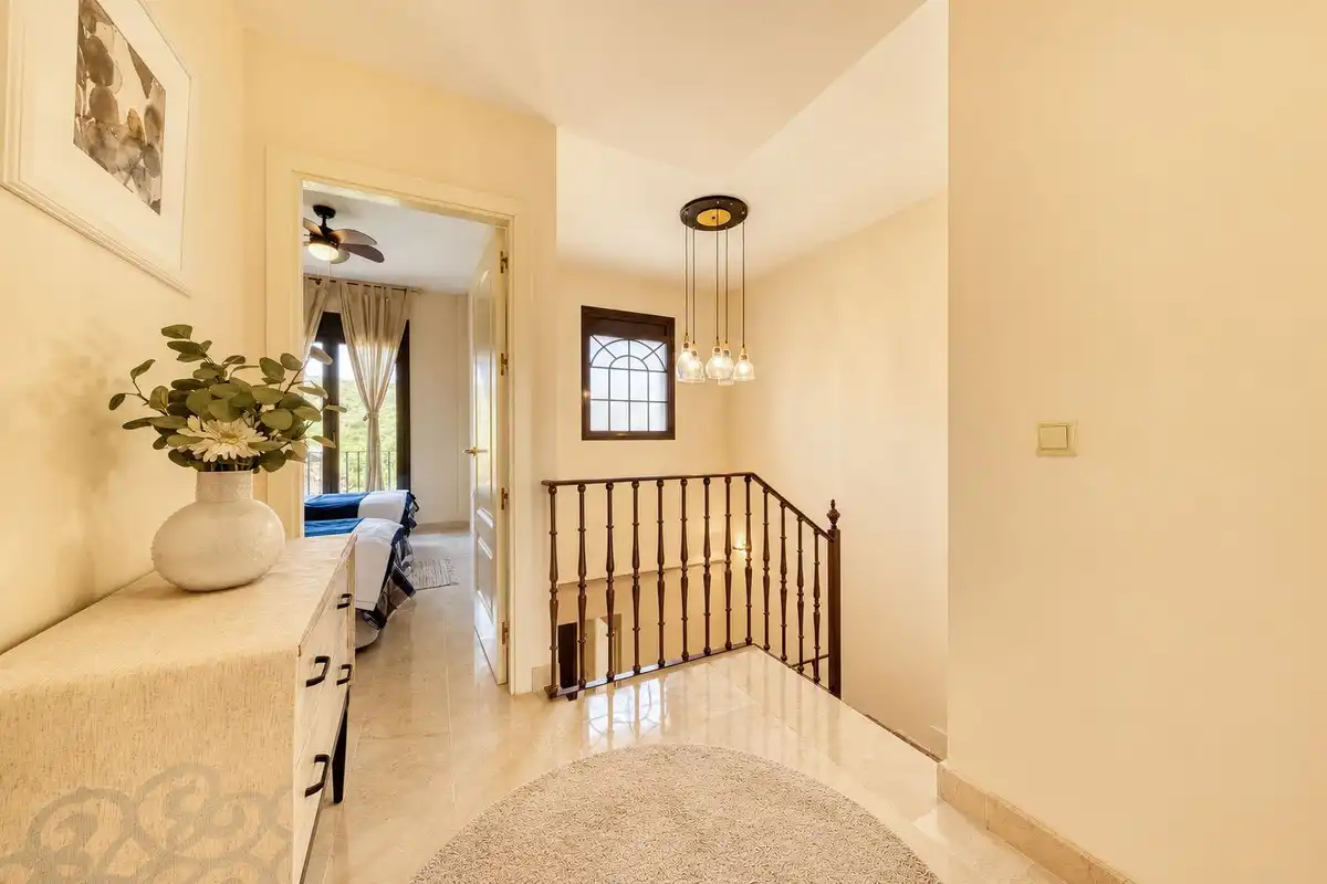Casa adosada en venta en Estepona con Aire acondicionado, Terraza y Alarma