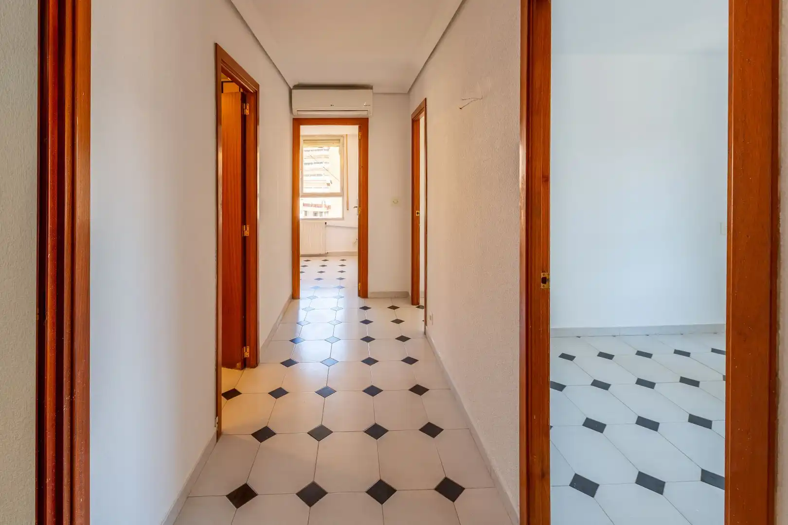 Piso en venta en Benidorm con Aire acondicionado, Calefacción y Piscina comunitaria