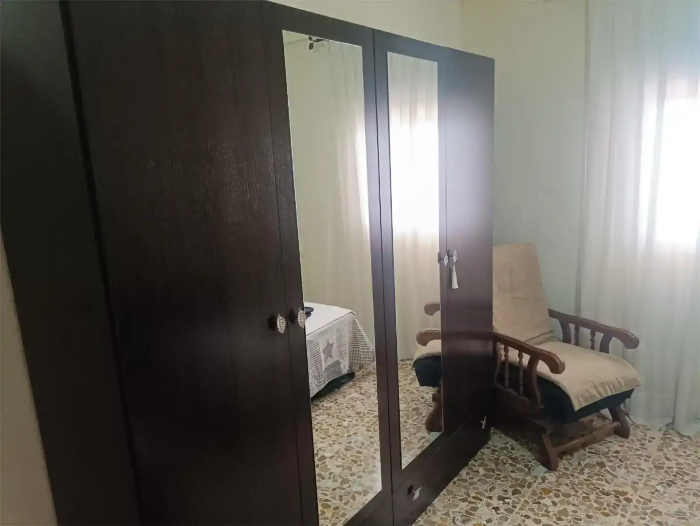 Dormitori de Casa adosada en venda en Lora del Río amb Aire condicionat, Moblat i Forn