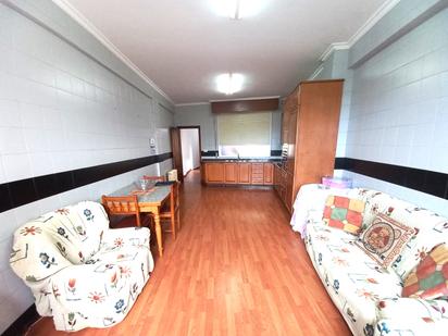 Cuina de Pis en venda en Ordes amb Parquet, Forn i Rentadora