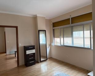 Dormitori de Apartament de lloguer en La Línea de la Concepción amb Moblat, Forn i Rentadora
