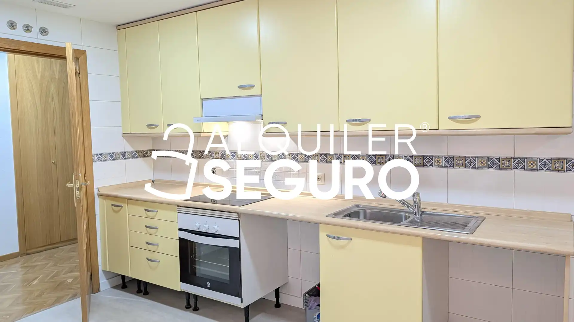 Kitchen of Flat for rent in Madrid  with Air Conditioner, Heating and Terrace