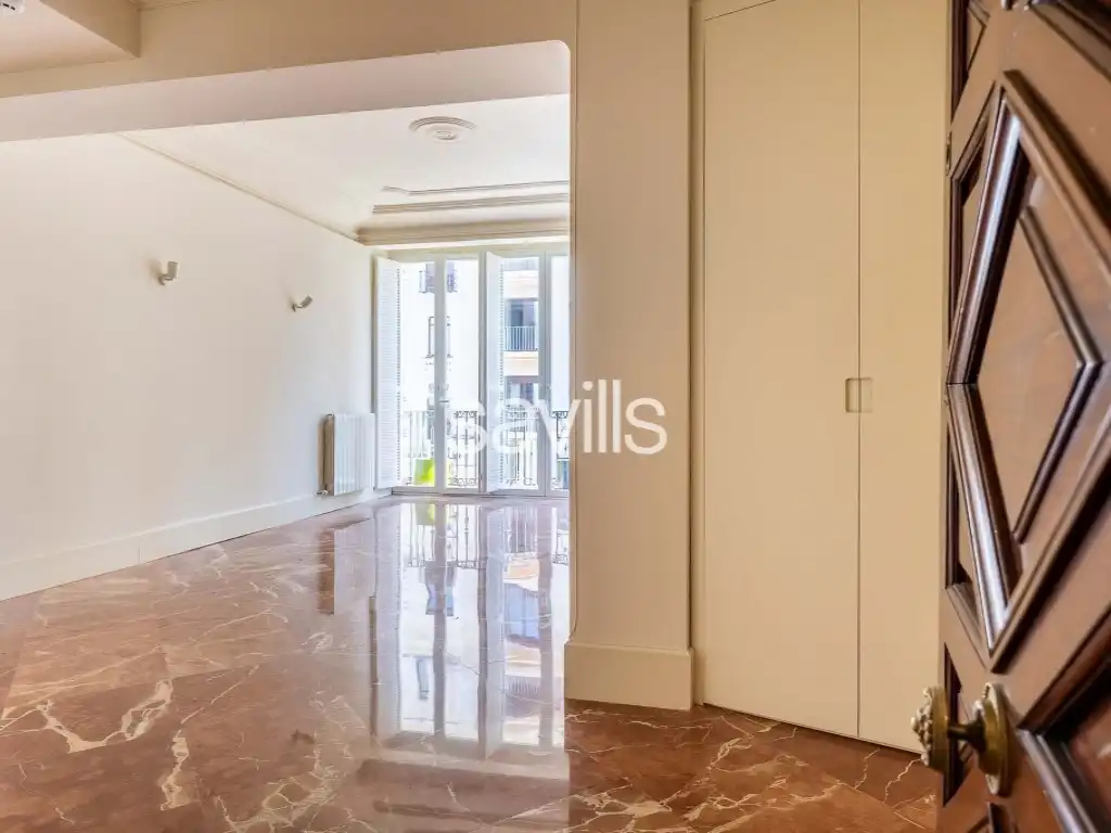 Bedroom of Apartments for sale in Sevilla