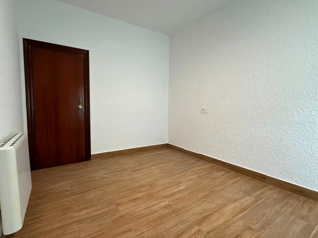 Habitación de Piso en venta en Gijón  con Calefacción y Horno