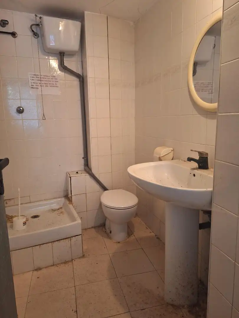 Bathroom of Commercial properties for rent in Jesús