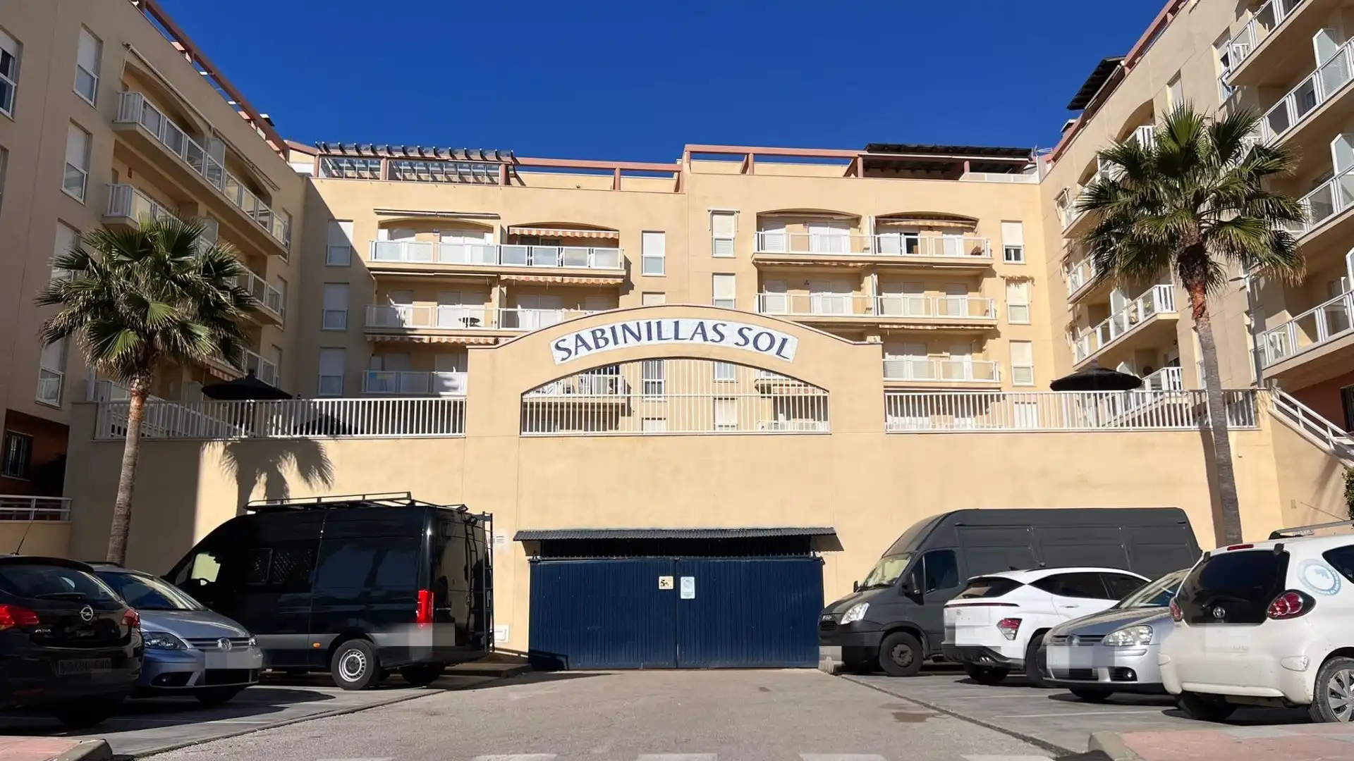 Vista exterior de Planta baixa en venda en Manilva amb Piscina comunitària