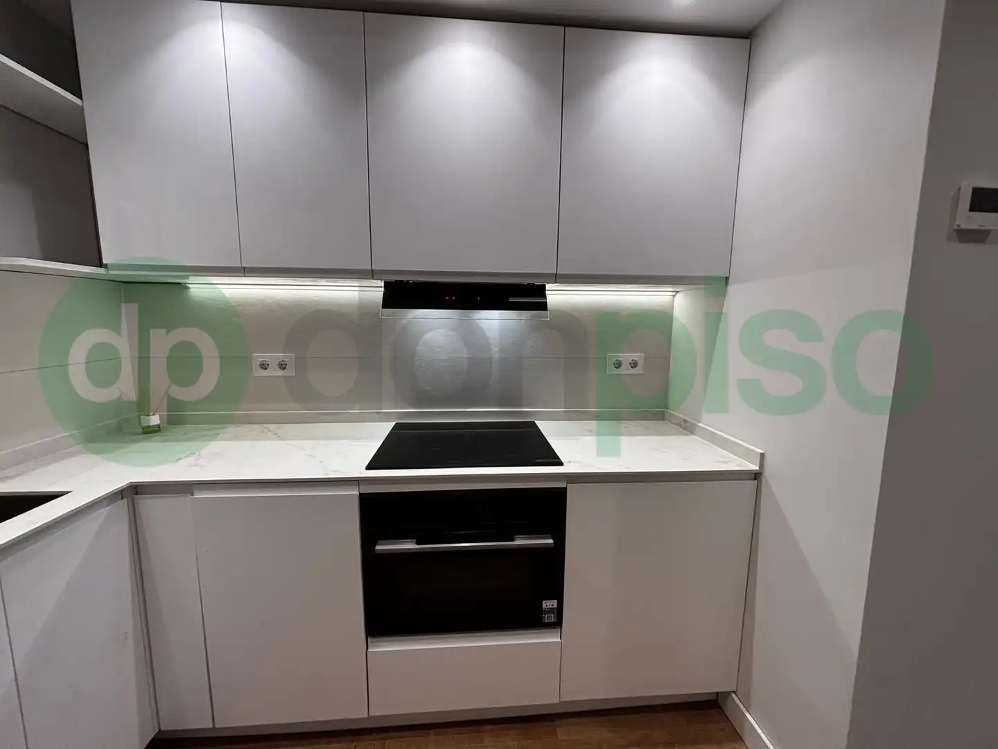 Kitchen of Flat for sale in Madrid  with Air Conditioner, Parquet flooring and Furnished