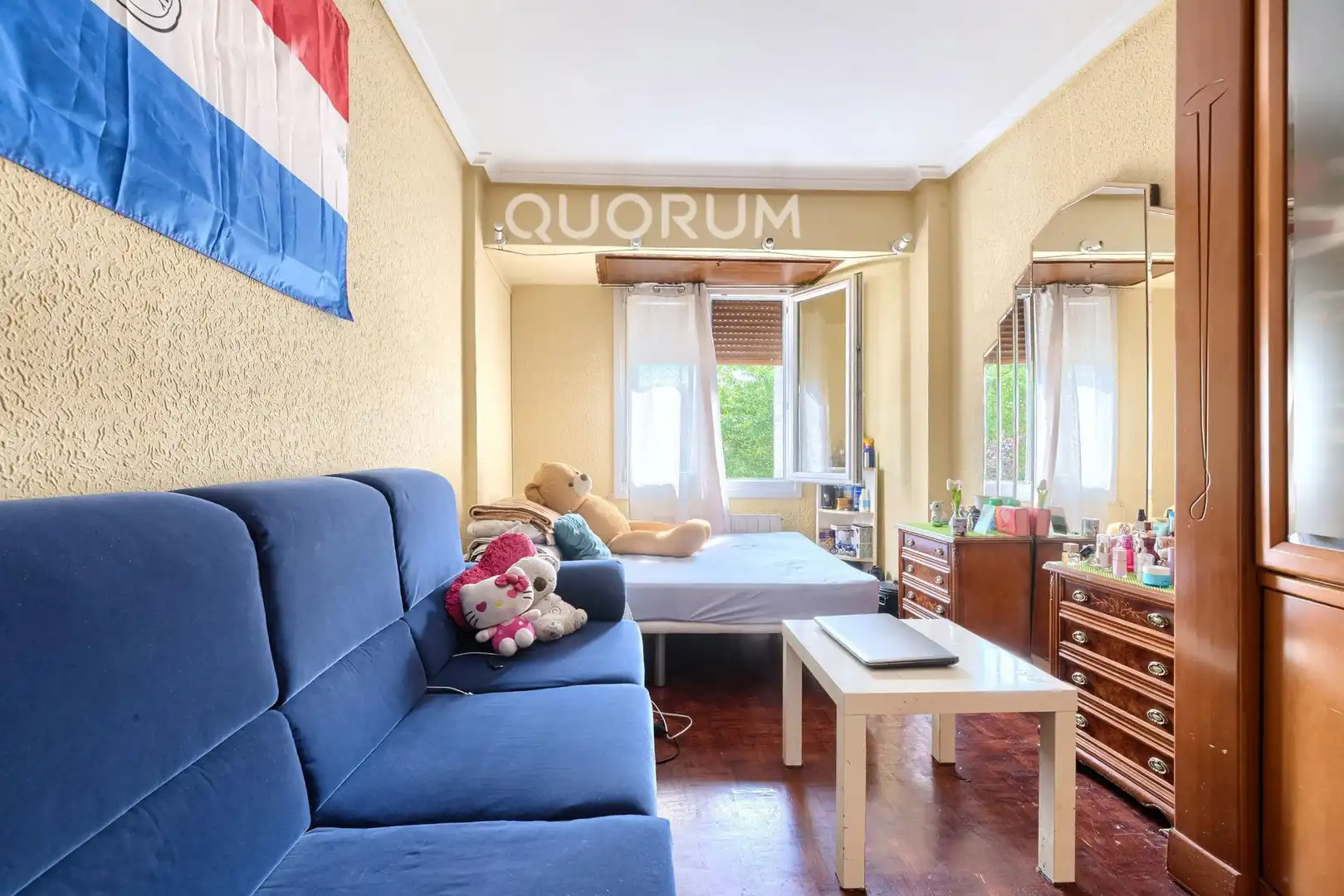 Habitación de Piso en venta en Basauri  con Calefacción y Balcón