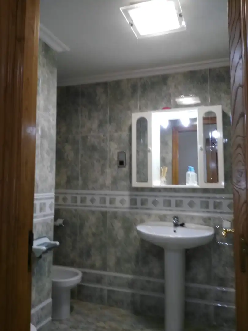 Bany de Apartament de lloguer en Foz amb Calefacció, Moblat i Forn