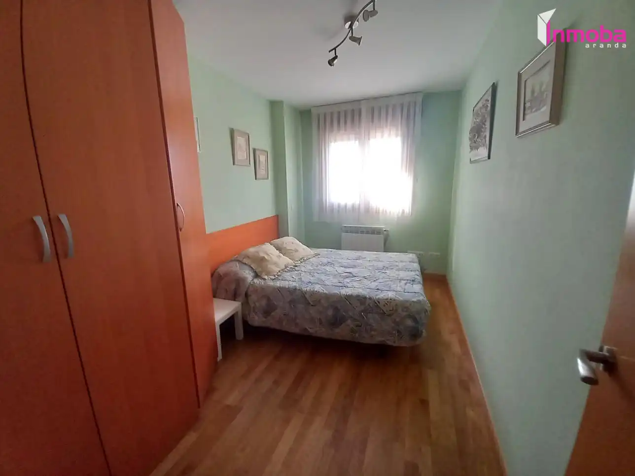Dormitori de Casa o xalet en venda en Aranda de Duero amb Calefacció, Jardí privat i Parquet