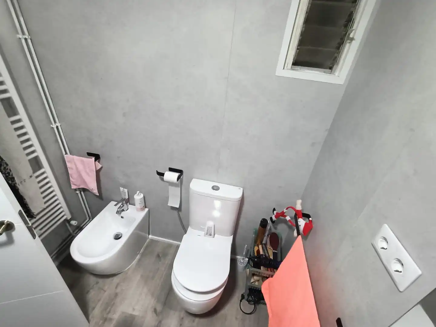 Baño de Piso en venta en Malgrat de Mar con Parquet, Terraza y Balcón