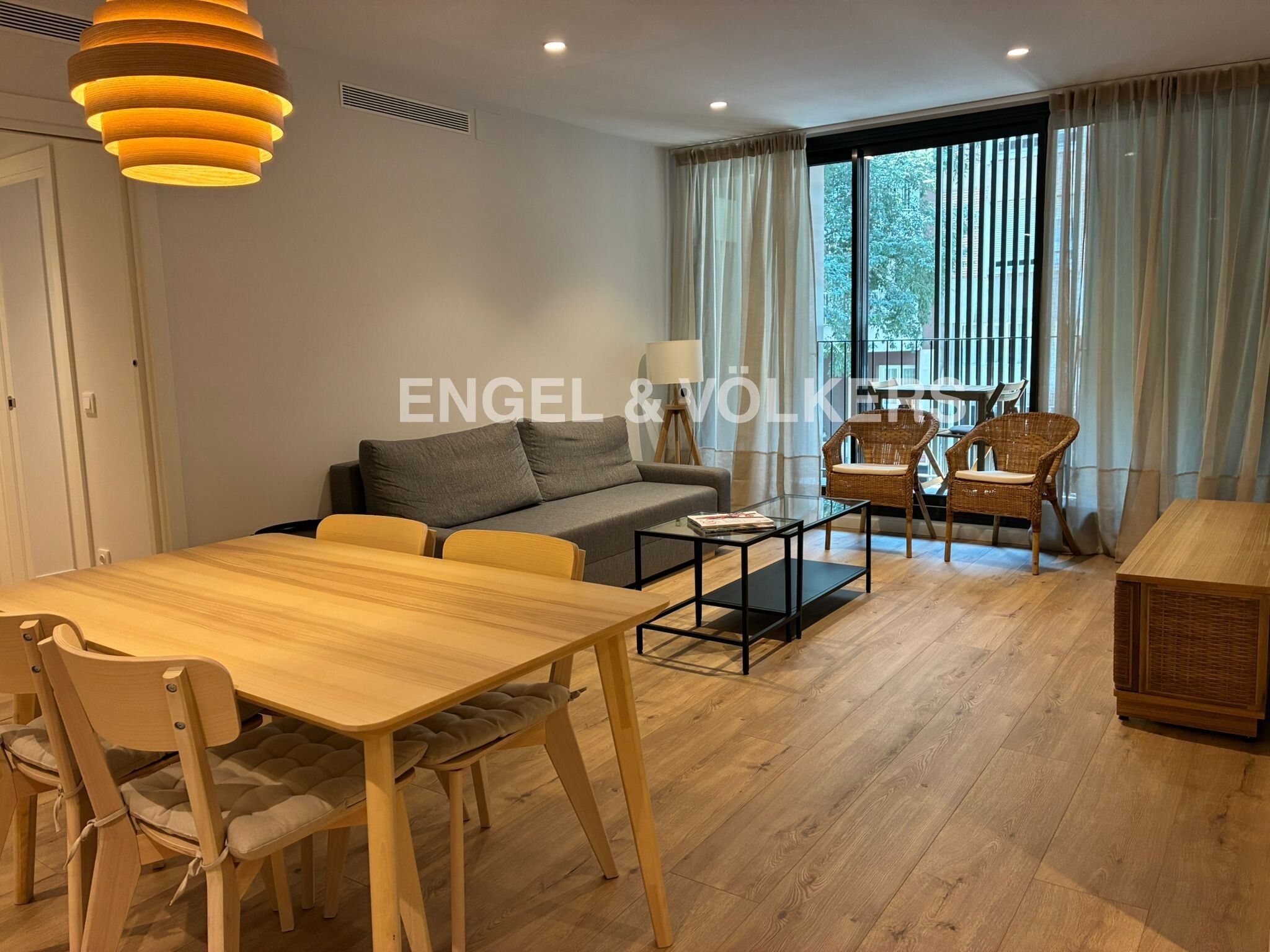 Sala d'estar de Apartament de lloguer en  Barcelona Capital amb Aire condicionat, Calefacció i Parquet