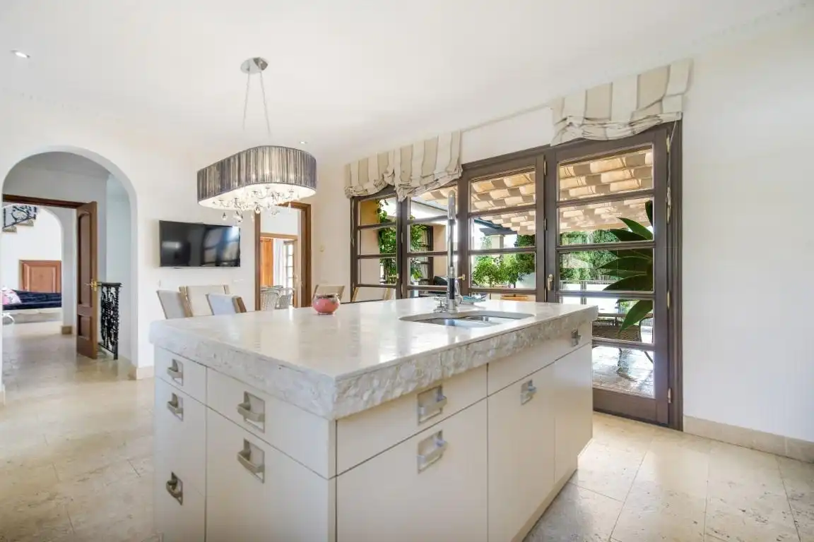 Chalet con piscina en venta en La Quinta, imagen 10