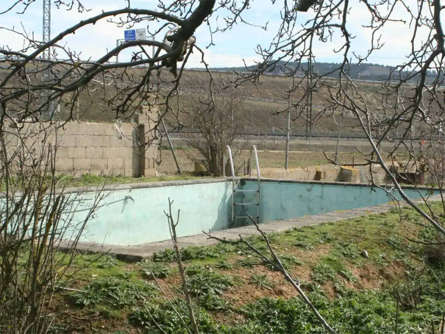 Piscina de Terreno en venta en Santovenia de Pisuerga