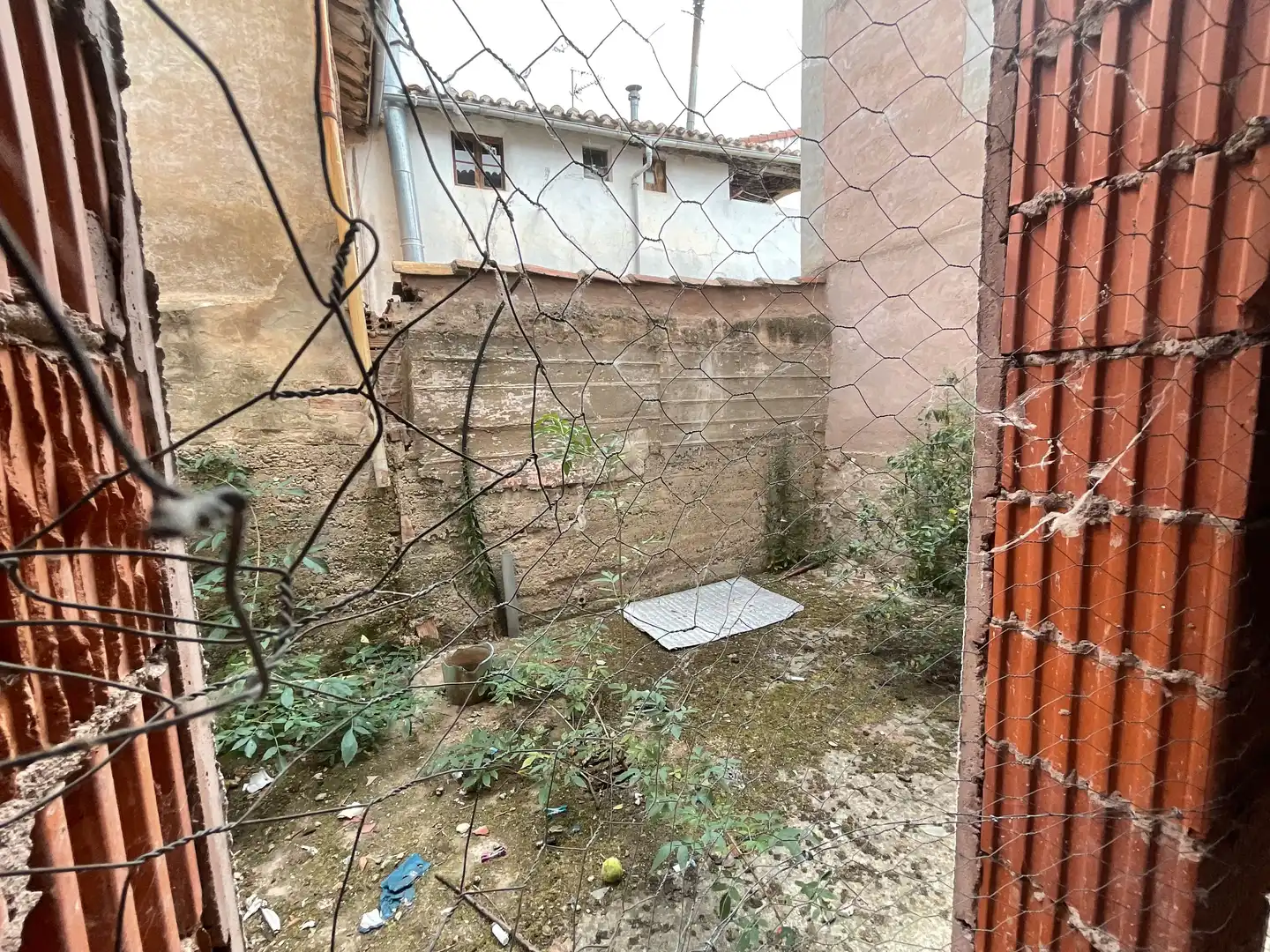 Casa adosada en venta en Castañares de Rioja