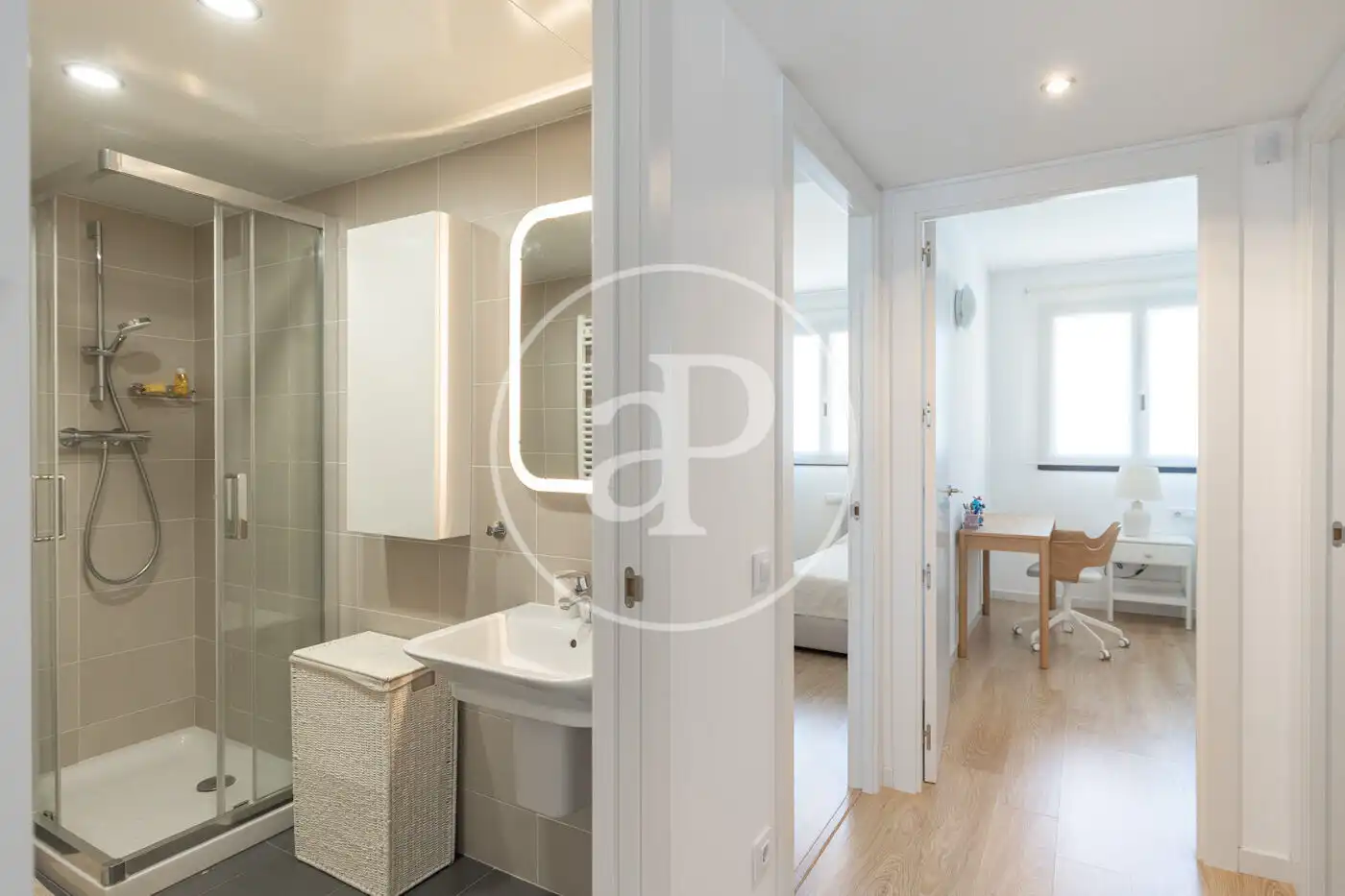 Baño de Piso en venta en Sant Just Desvern con Aire acondicionado, Calefacción y Terraza