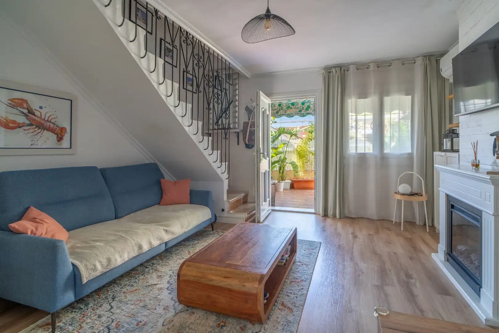 Sala de estar de Casa adosada en venta en San Pedro del Pinatar con Aire acondicionado, Calefacción y Terraza