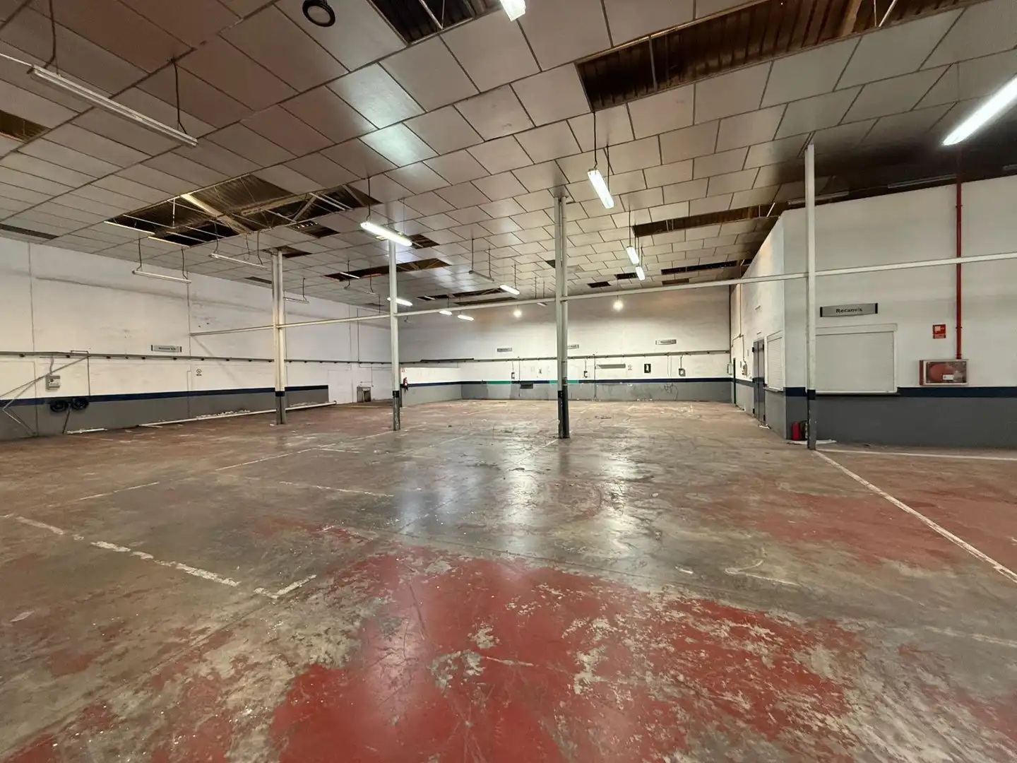 Nave industrial en venta en Casc Urbà, imagen 10