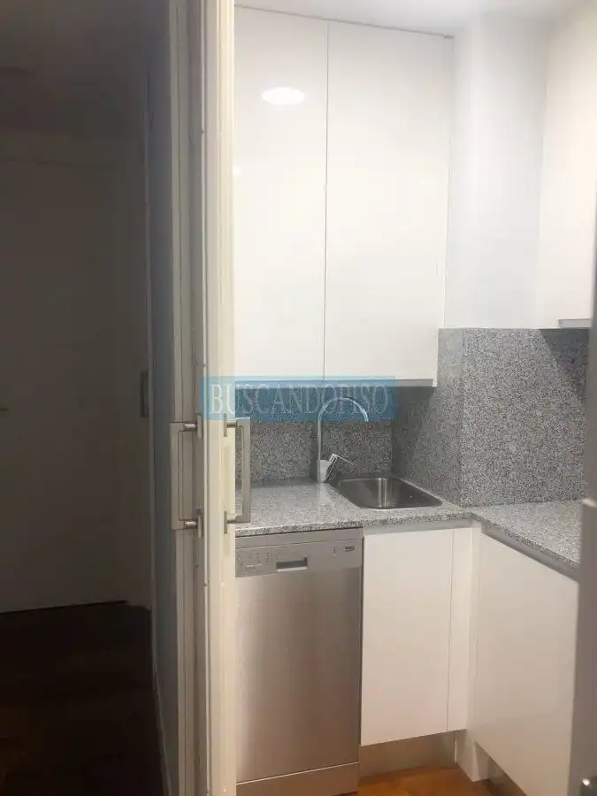 Cuina de Apartament de lloguer en  Logroño amb Calefacció, Parquet i Terrassa