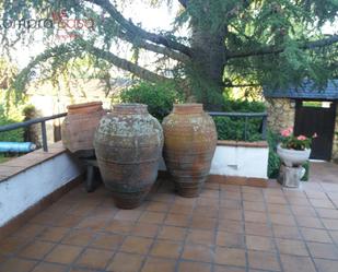 Jardí de Casa o xalet de lloguer en Palazuelos de Eresma amb Terrassa, Piscina i Balcó