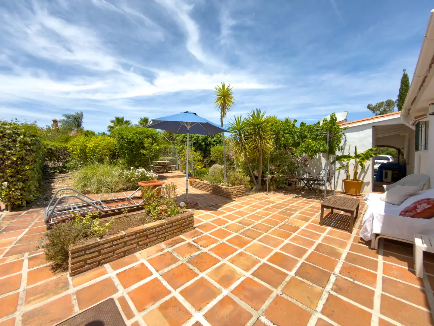 Jardín de Finca rústica en venta en Coín con Aire acondicionado, Trastero y Piscina