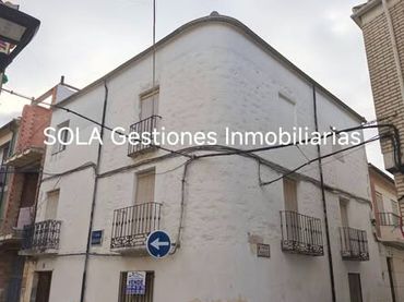 Casa amb balcó en venda a Calle Barrionuevo