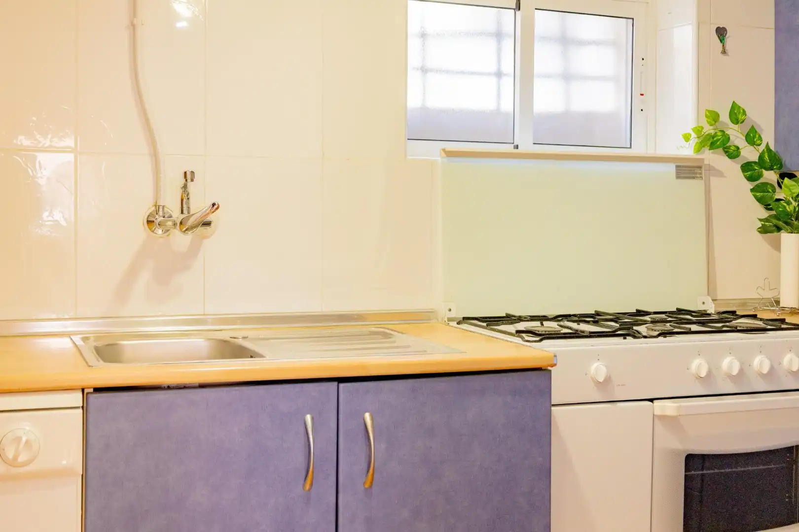 Cuina de Casa o xalet en venda en Xàtiva amb Calefacció, Terrassa i Moblat