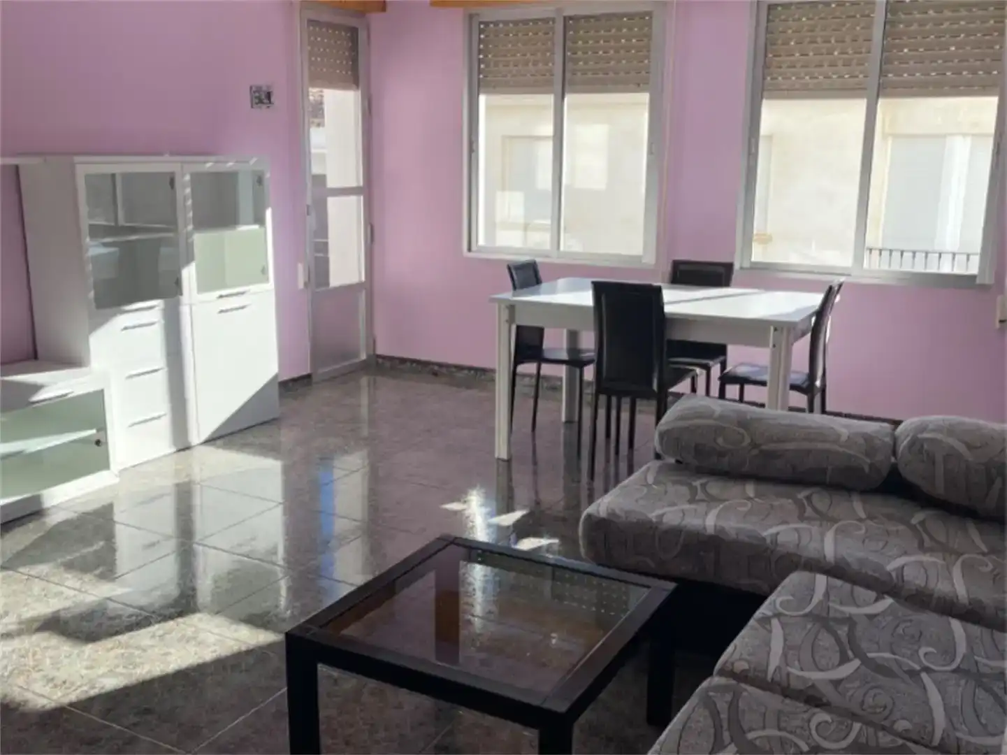 Sala d'estar de Pis en venda en Tarazona de la Mancha amb Moblat