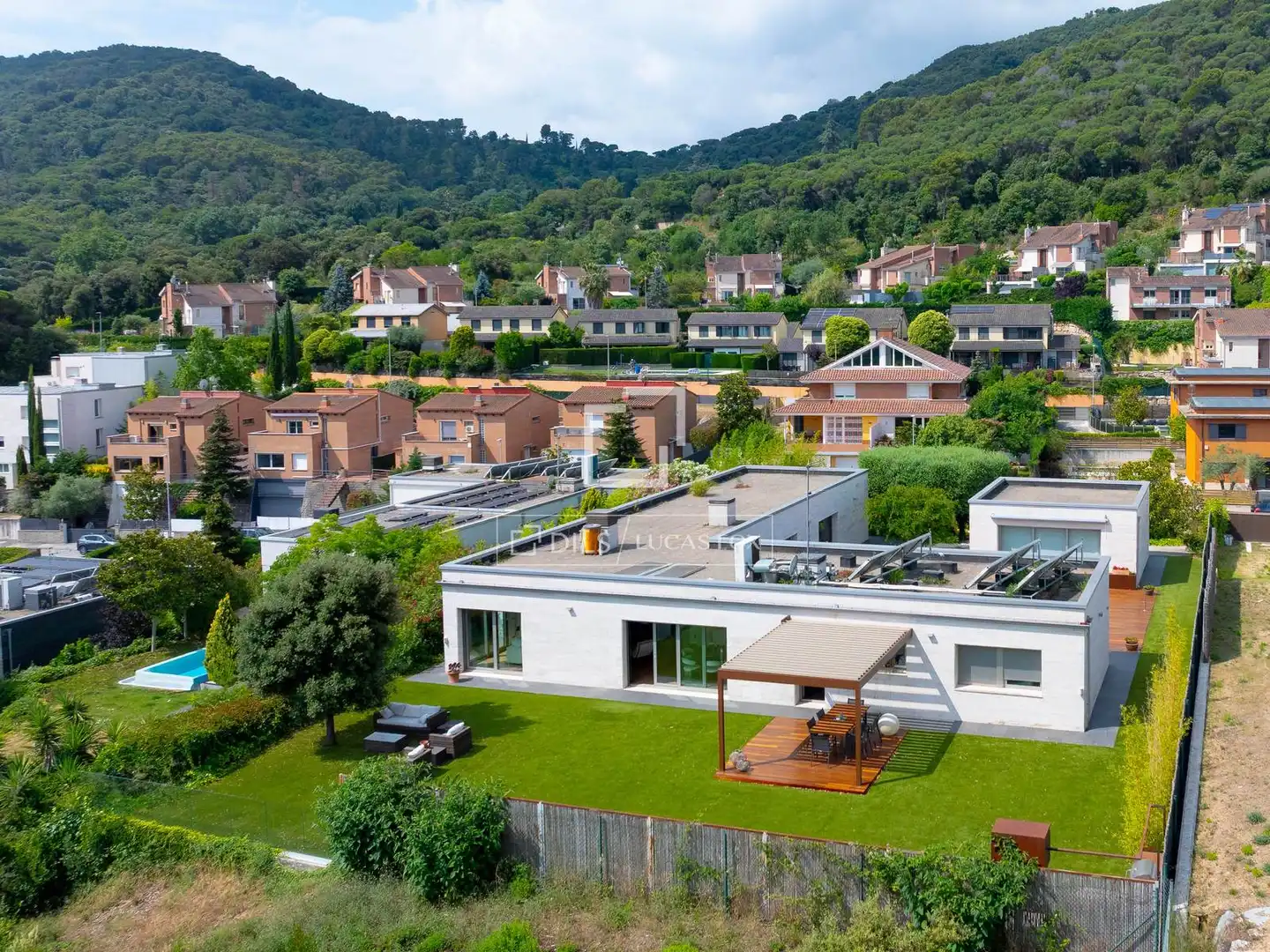 Villa con piscina in vendita a Vallromanes