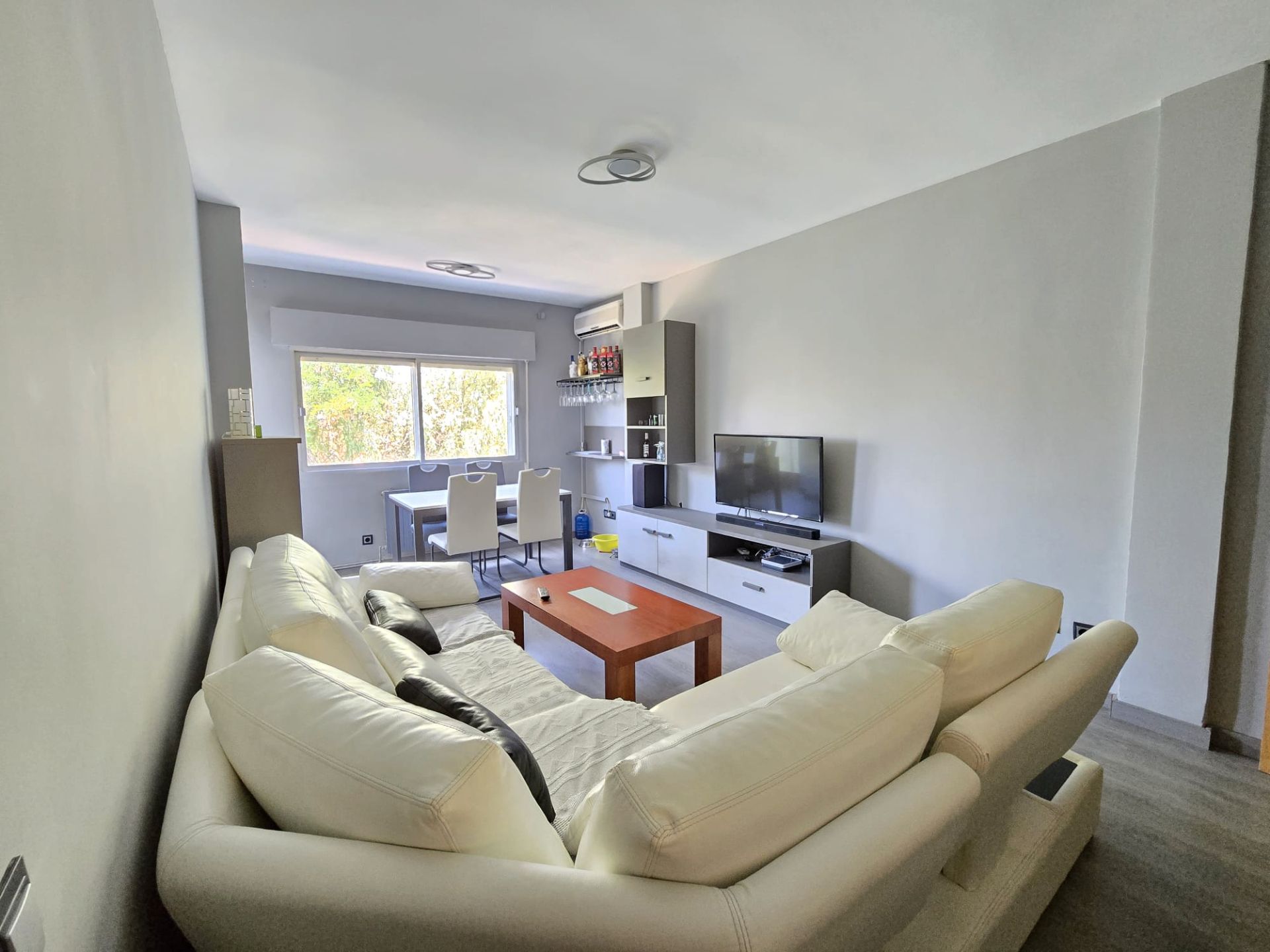 Living room of Flat for sale in Algete  with Air Conditioner, Heating and Balcony