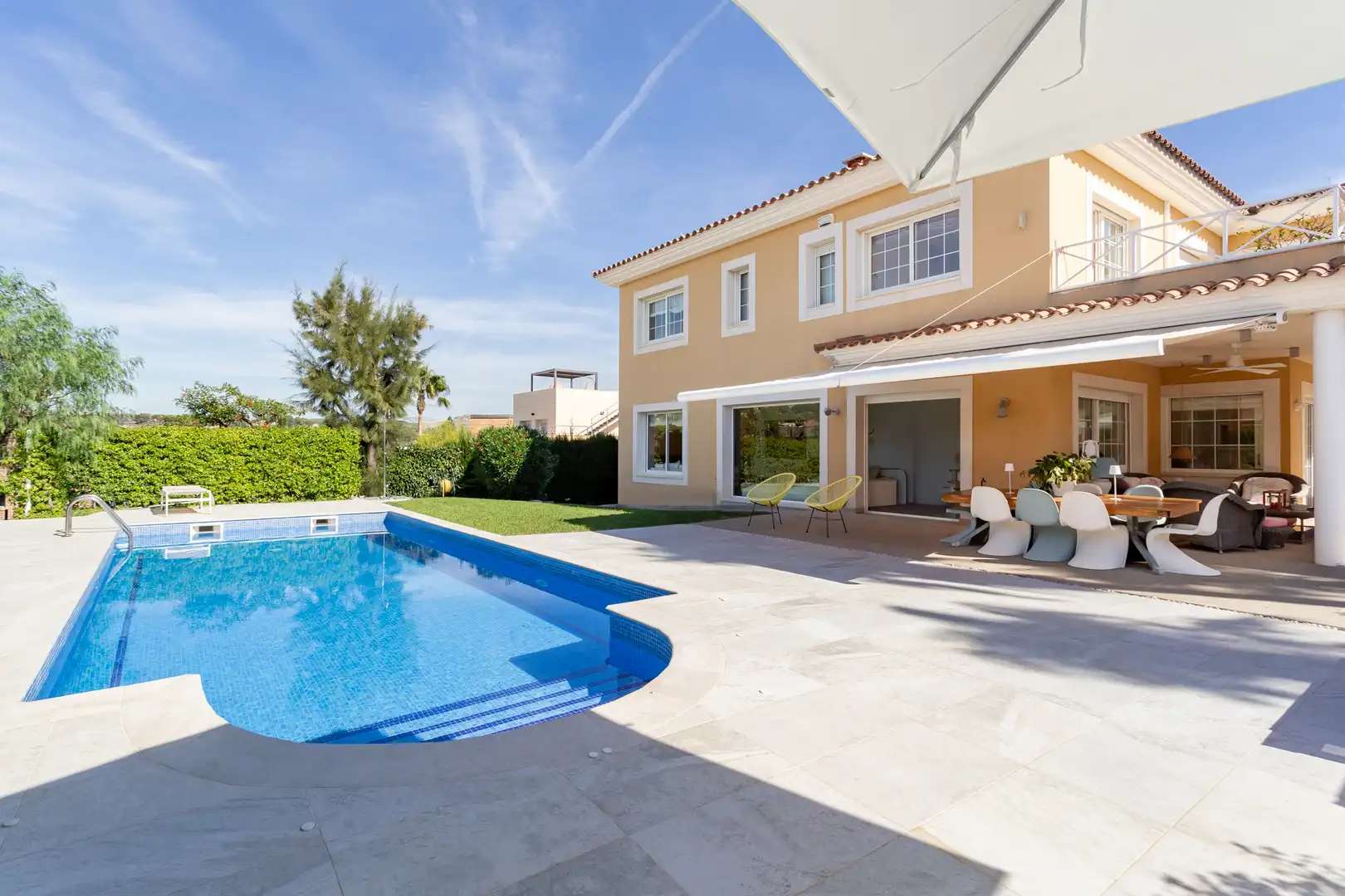 Villa con piscina in vendita a Carrer de Salvador Ventosa i Pina 1