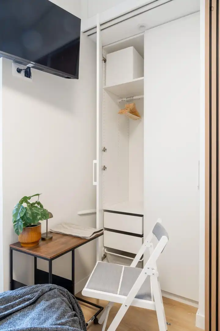 Habitación de Apartamento para compartir en Madrid con Calefacción, Amueblado y Horno