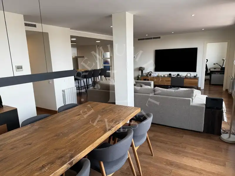 Living room of Attic for rent in Barcelona  with Air Conditioner, Heating and Parquet flooring