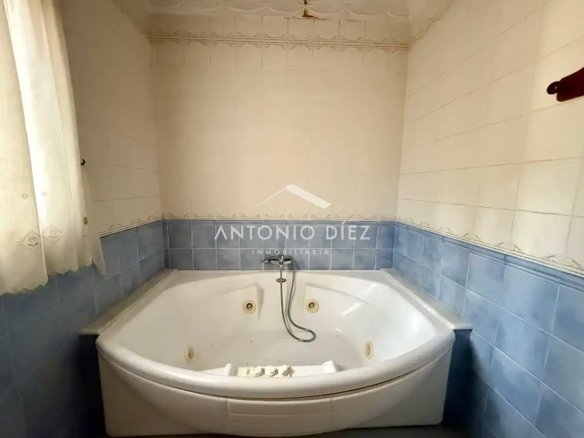 Bathroom of Houses for sale in Aspe  with Swimming Pool