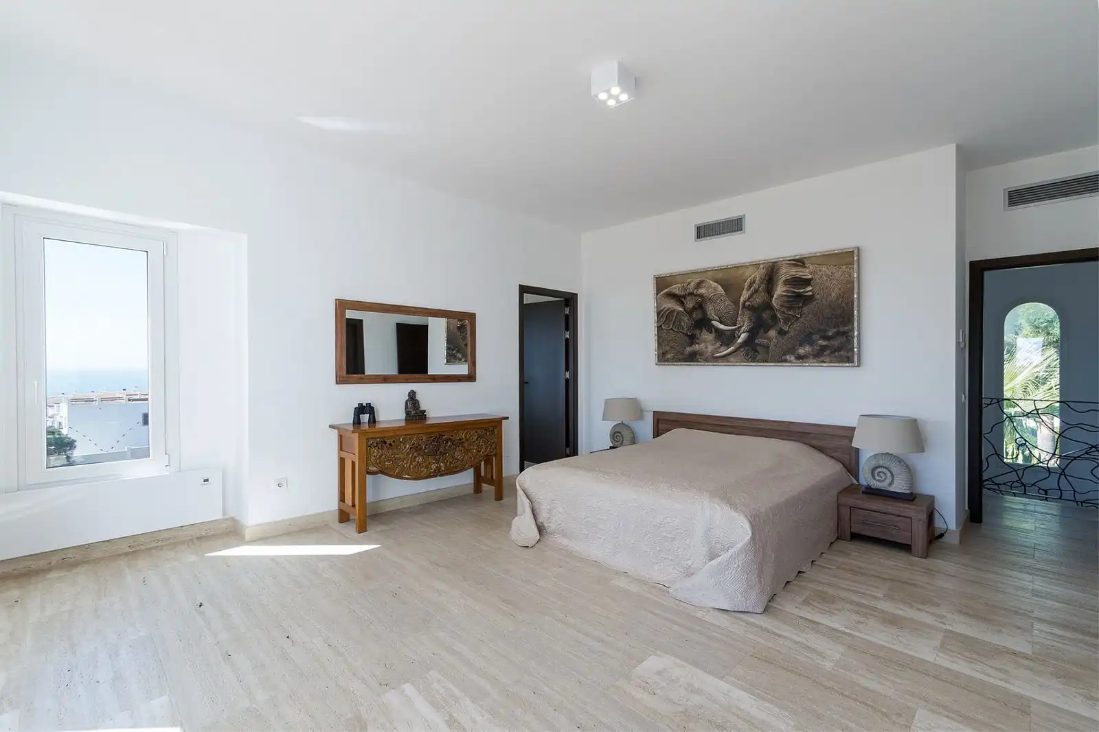 Dormitori de Casa o xalet de lloguer en Manilva amb Aire condicionat, Terrassa i Moblat