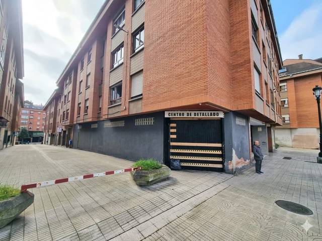 Local comercial en Venta en Milán - Pumarín