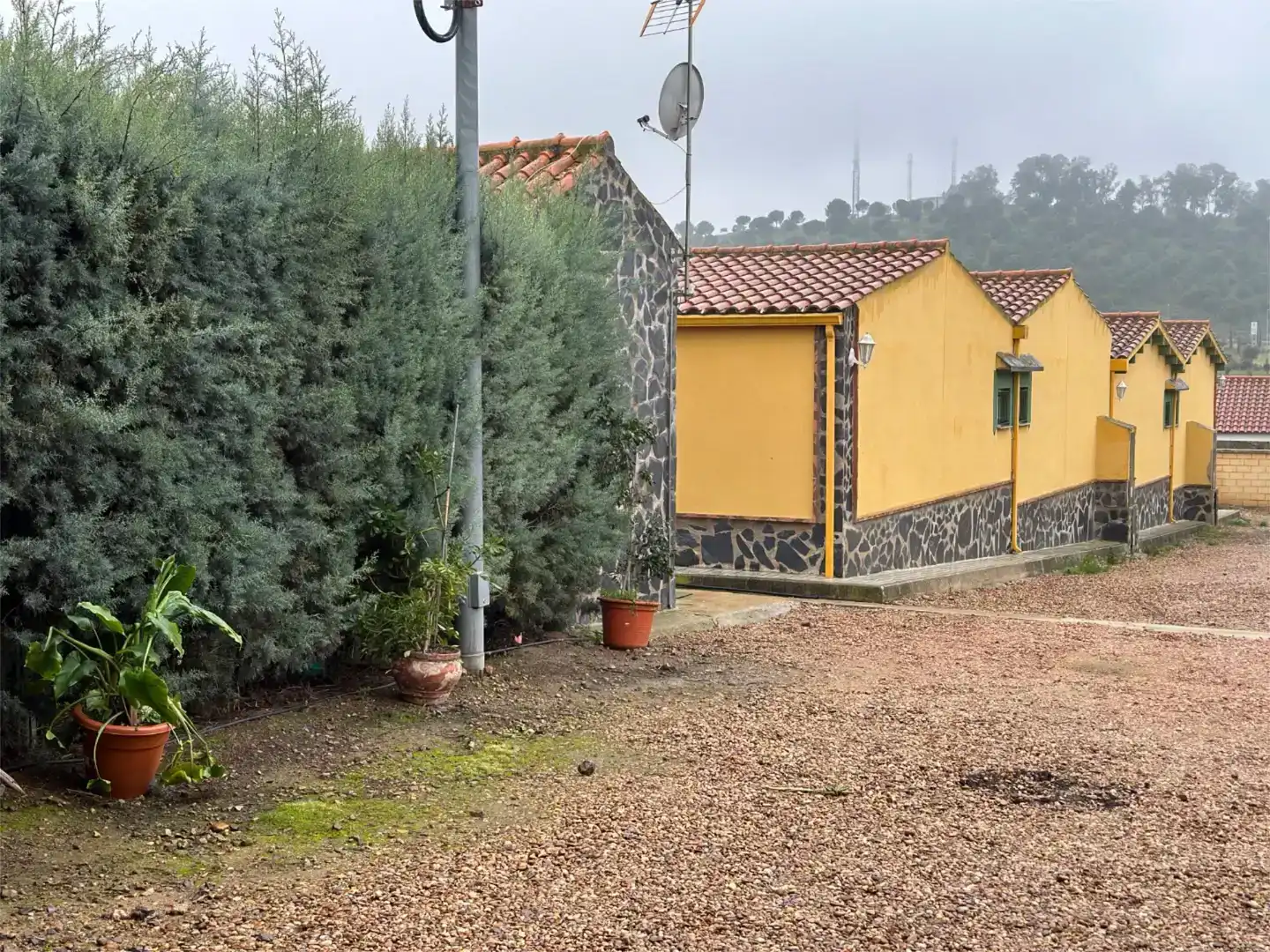 Außenansicht von Wohnung zur Miete in Valverde de Leganés mit Klimaanlage, Privatgarten und Schwimmbad