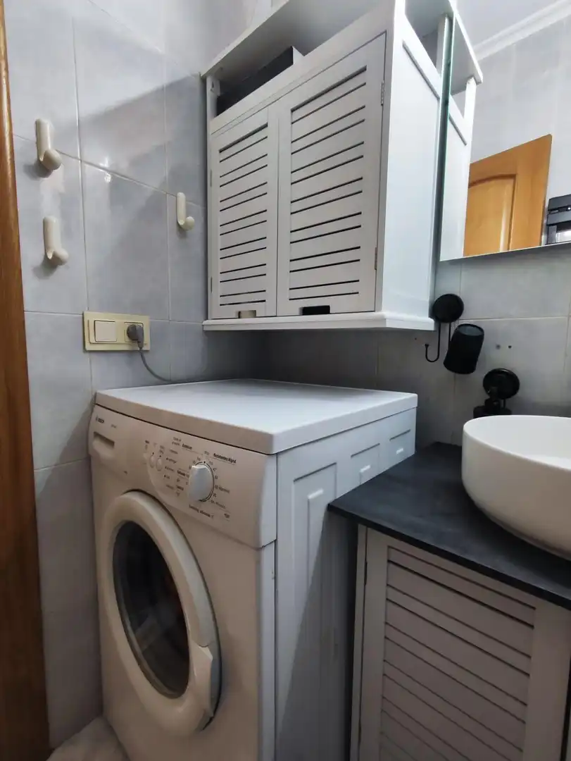 Cuina de Apartament de lloguer en Torrevieja amb Aire condicionat, Calefacció i Terrassa