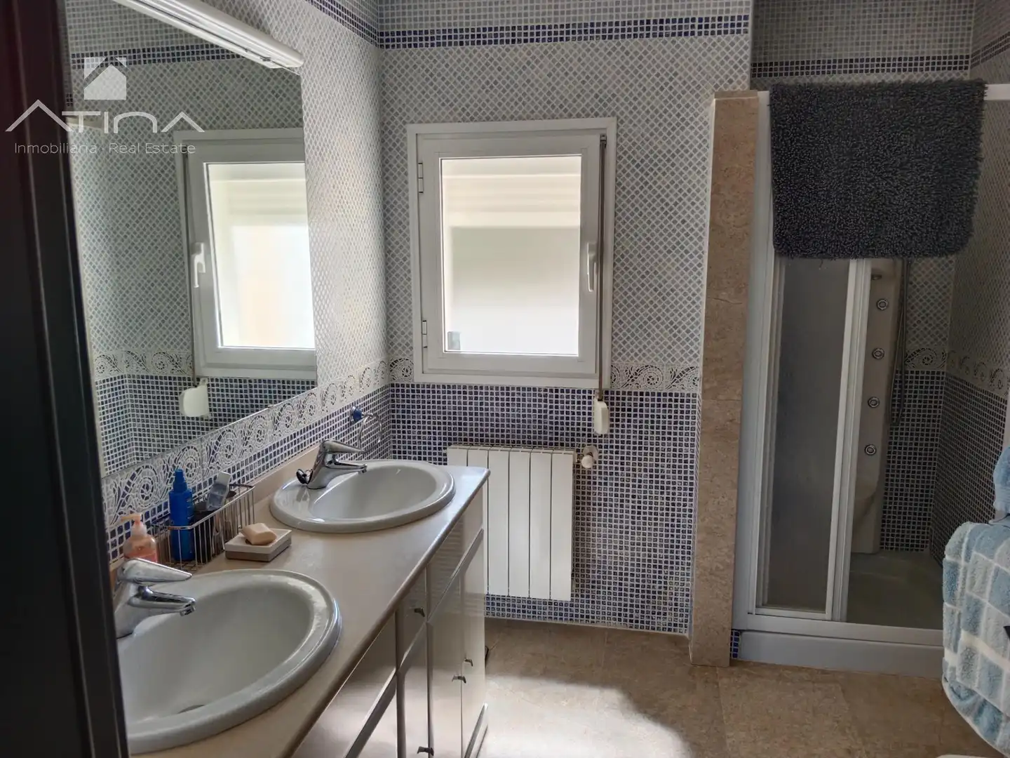 Bathroom of Houses for sale in Jávea / Xàbia  with Air Conditioner, Heating and Private garden