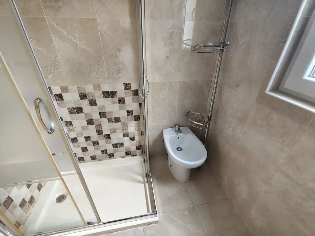 Bathroom of Flat for sale in Avilés