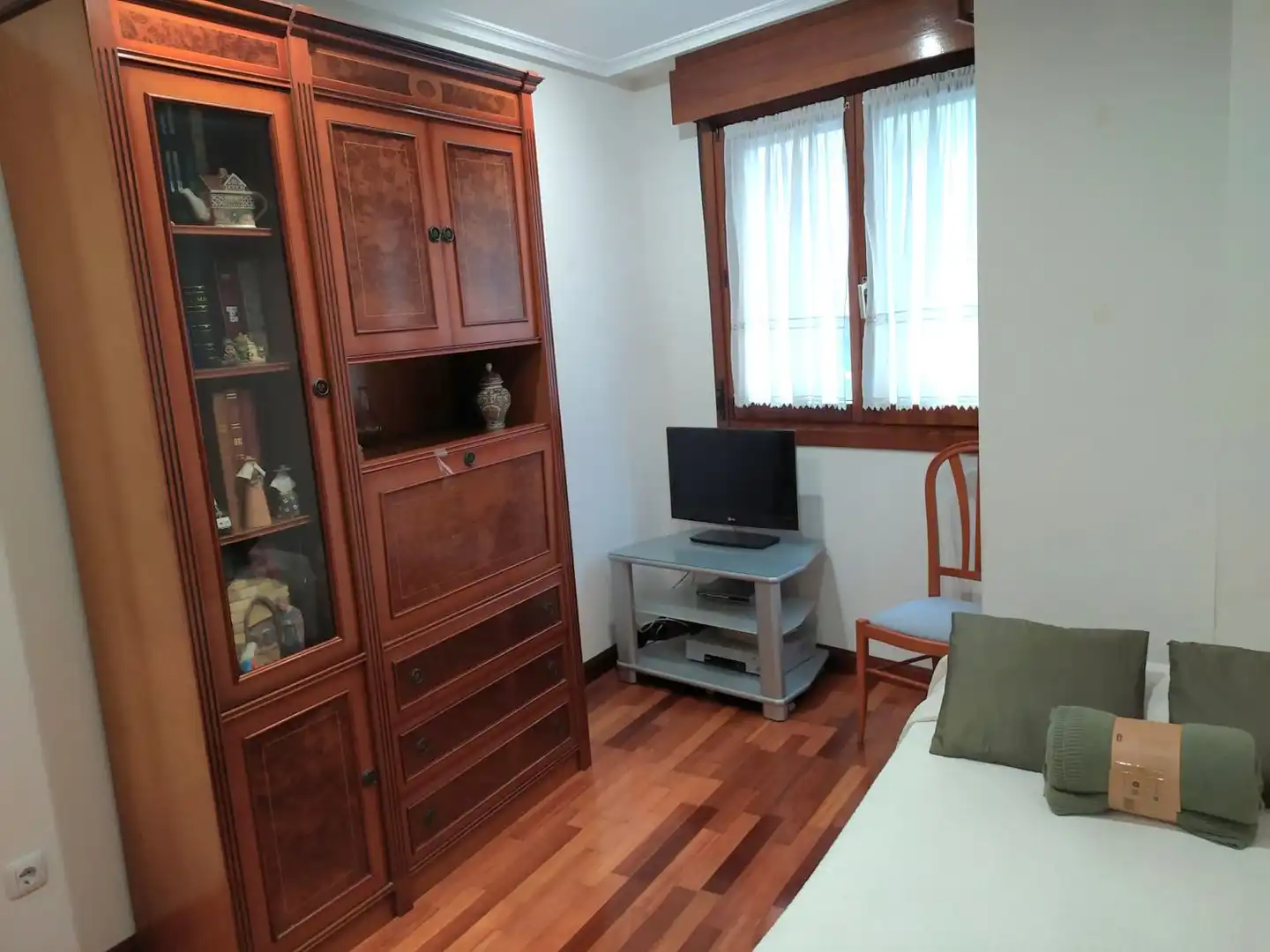 Sala d'estar de Pis en venda en Gijón  amb Traster