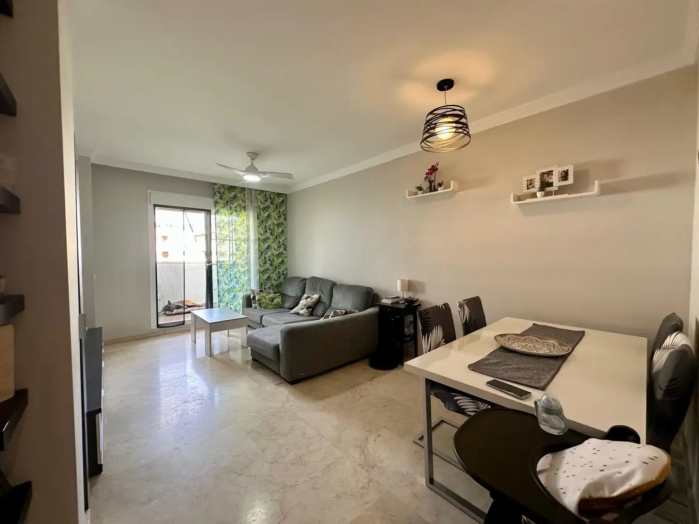 Wohnzimmer von Wohnungen zum Verkauf in Benalmádena mit Klimaanlage, Heizung und Terrasse