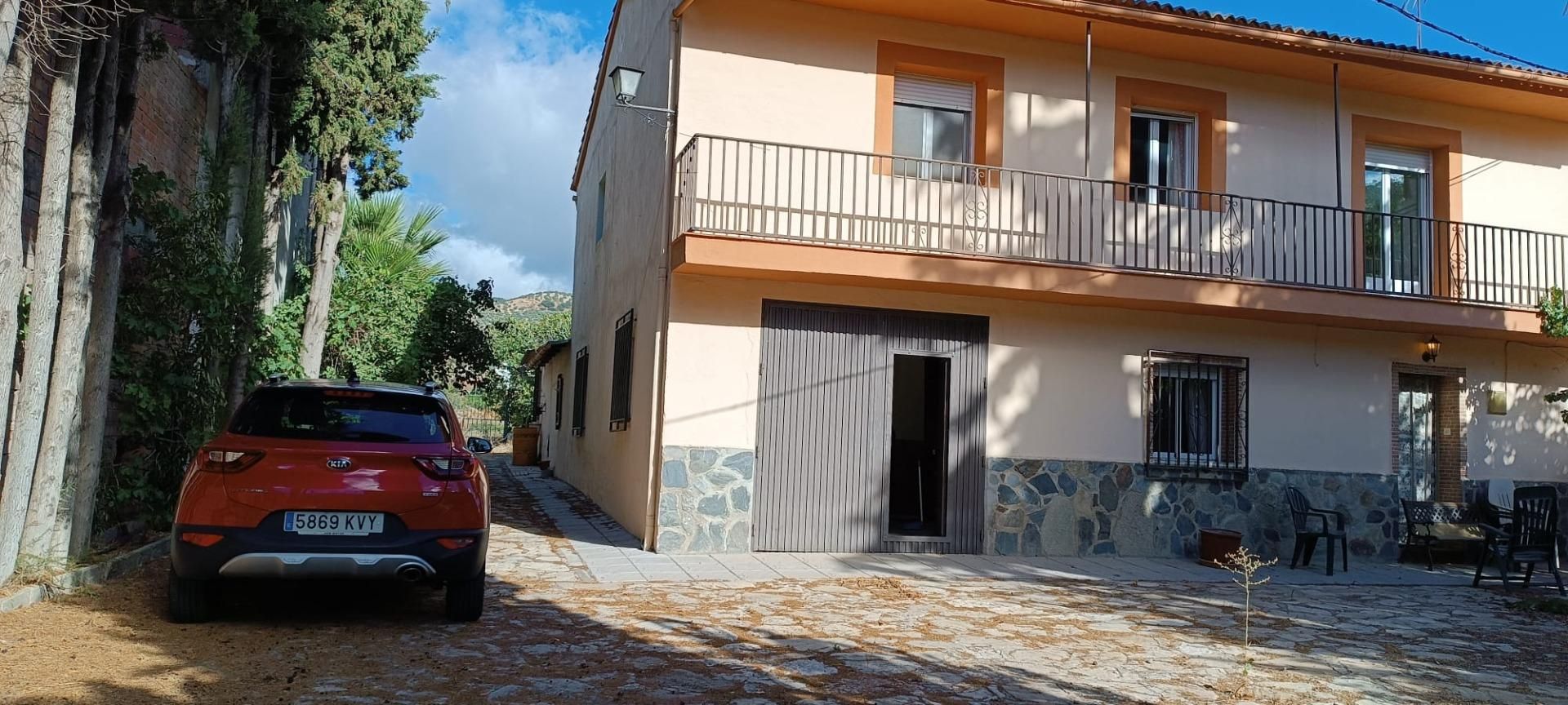 Exterior view of House or chalet for sale in Benalúa de las Villas  with Private garden