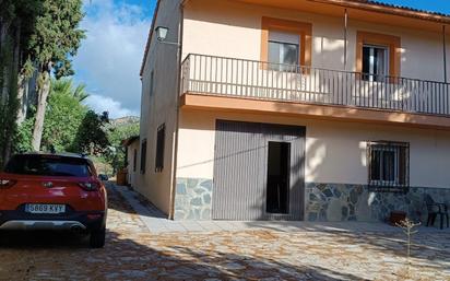 Exterior view of House or chalet for sale in Benalúa de las Villas  with Private garden