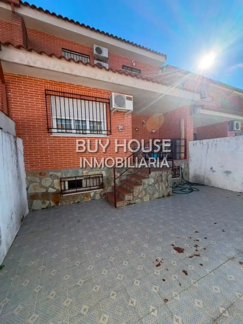 Villa con giardino in vendita a Bargas, imagen 4