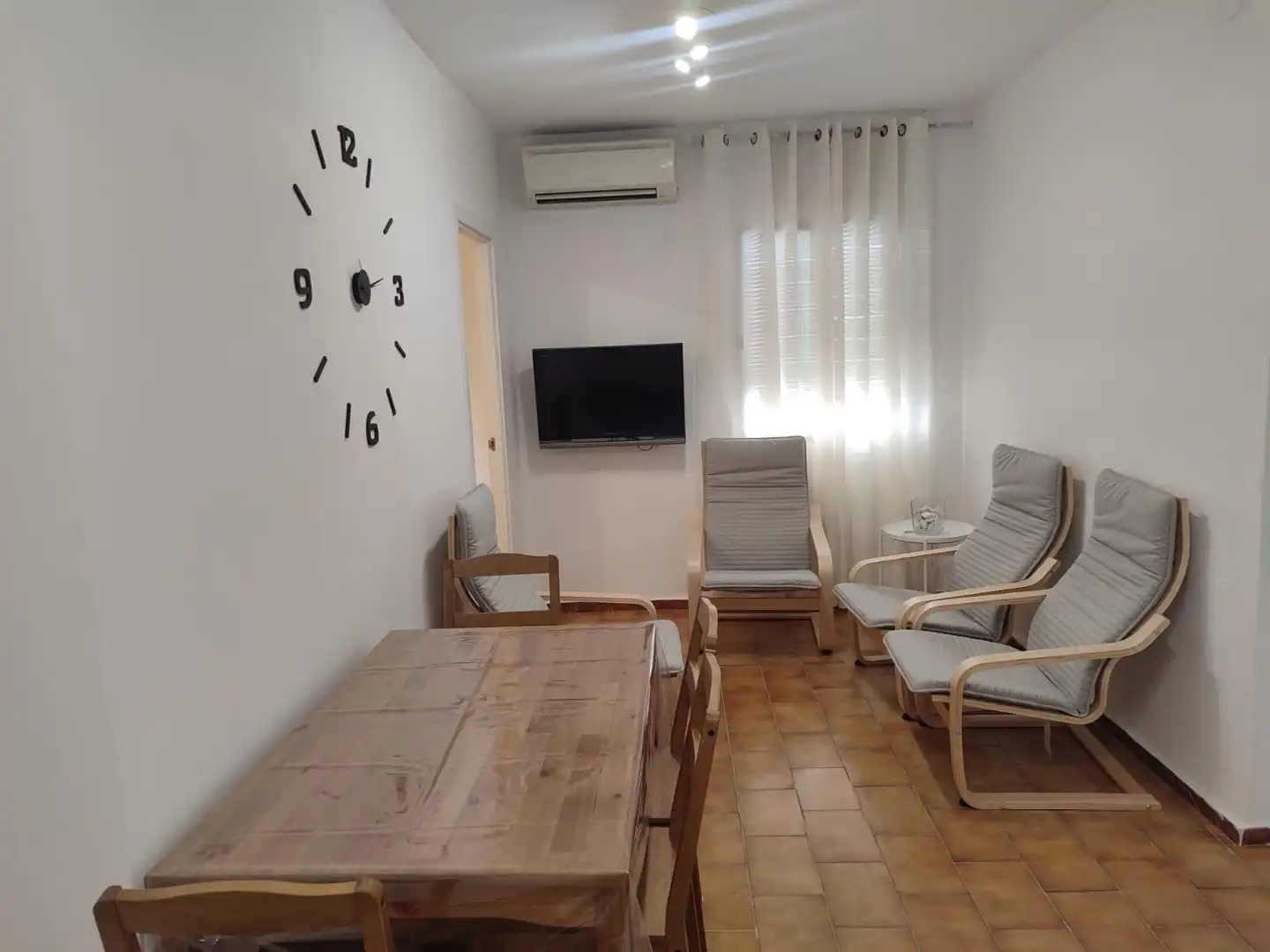 Piso con terraza en alquiler en Chana, imagen 2