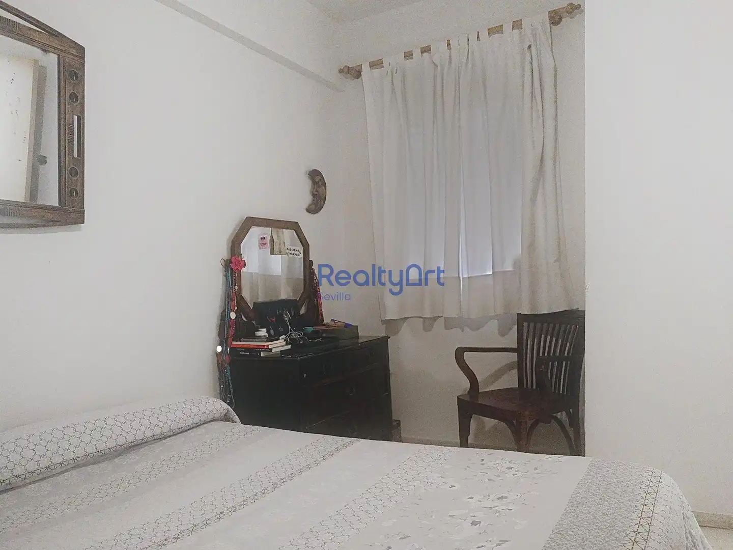 Bedroom of Flat for sale in Sevilla
